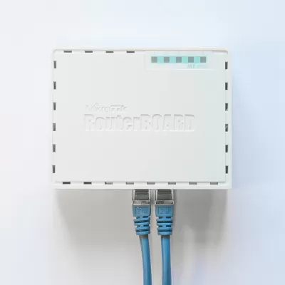 روتر میکروتیک مدل Mikrotik RB750Gr3 hEX